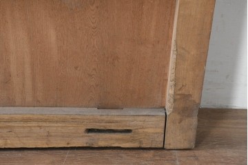 アンティーク建具　明治から大正期　欅(ケヤキ)材　立派な上手金具と木味が目を引く蔵戸1枚　(R-086479)
