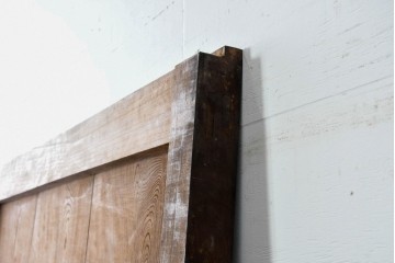 アンティーク建具　明治から大正期　欅(ケヤキ)材　立派な上手金具と木味が目を引く蔵戸1枚　(R-086479)