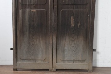 アンティーク建具　明治から大正期　総欅(ケヤキ)材　欅の木目が引き立つ小振りな門扉2枚(1対)セット　(R-086481)