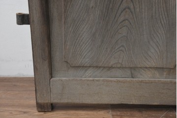 アンティーク建具　明治から大正期　総欅(ケヤキ)材　欅の木目が引き立つ小振りな門扉2枚(1対)セット　(R-086481)