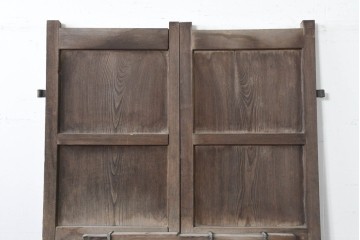 アンティーク建具　明治から大正期　総欅(ケヤキ)材　欅の木目が引き立つ小振りな門扉2枚(1対)セット　(R-086481)