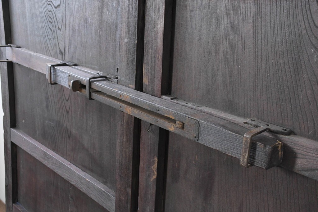 アンティーク建具　明治から大正期　総欅(ケヤキ)材　欅の木目が引き立つ門扉2枚(1対)セット　(R-086482)