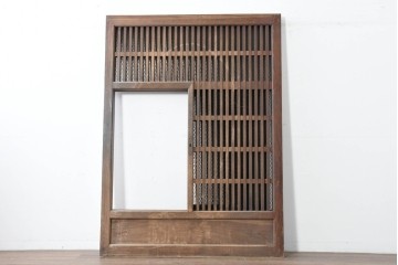 アンティーク建具　明治から大正期　総欅(ケヤキ)材　整然と並ぶ格子が美しいくぐり戸1枚　(R-086483)
