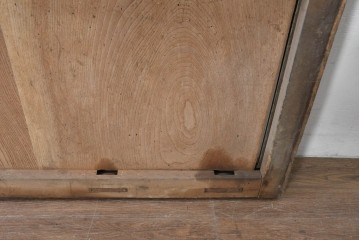 アンティーク建具　明治期　大きな金具と鋲打ちが目を引く幅広庄内蔵戸1枚　(R-086485)