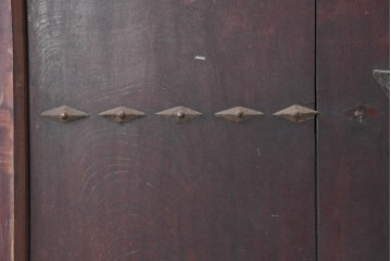 アンティーク建具　明治から大正期　岩手産　存在感ある飾り金具がかっこいい格子蔵戸1枚　(R-086486)