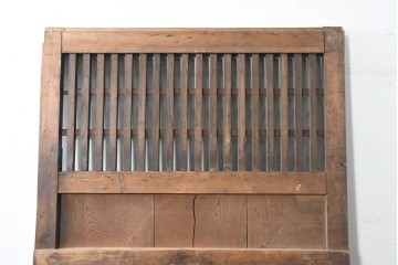 アンティーク建具　明治から大正期　岩手産　存在感ある飾り金具がかっこいい格子蔵戸1枚　(R-086486)