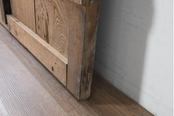 アンティーク建具　明治から大正期　岩手産　存在感ある飾り金具がかっこいい格子蔵戸1枚　(R-086486)