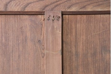 アンティーク建具　明治から大正期　欅(ケヤキ)材　格子付きの重厚な蔵戸1枚　(R-086487)