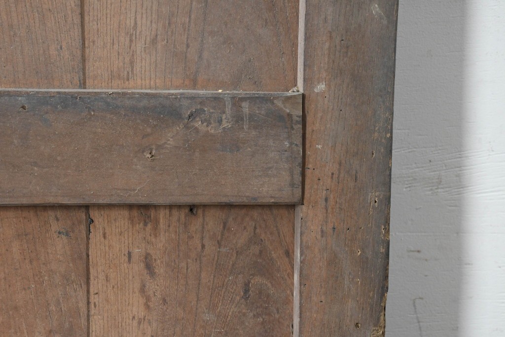 アンティーク建具　明治から大正期　欅(ケヤキ)材　格子付きの重厚な蔵戸1枚　(R-086487)