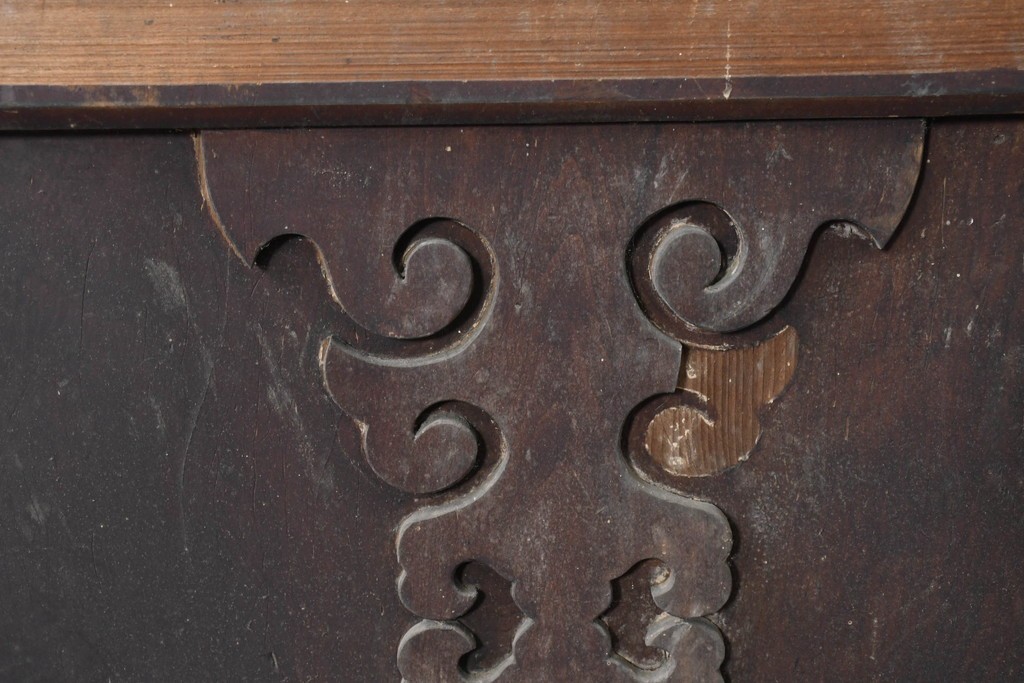 アンティーク建具　明治から大正期　鋲打ちの格子と腰板の意匠が目を引く格子蔵戸1枚　(R-086488)