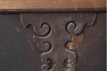 アンティーク建具　明治から大正期　鋲打ちの格子と腰板の意匠が目を引く格子蔵戸1枚　(R-086488)