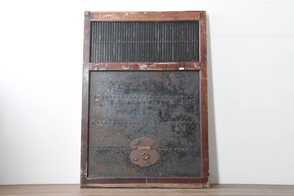 アンティーク建具　明治から大正期　上手物!　重厚な鉄板張りの大振り蔵戸1枚　(R-086489)