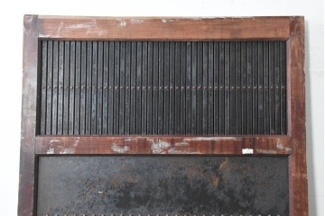 アンティーク建具　明治から大正期　上手物!　重厚な鉄板張りの大振り蔵戸1枚　(R-086489)