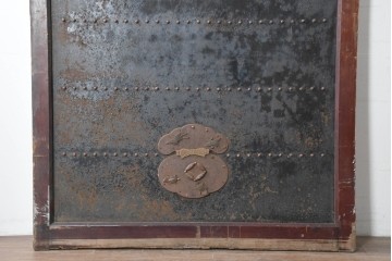 アンティーク建具　明治から大正期　上手物!　重厚な鉄板張りの大振り蔵戸1枚　(R-086489)