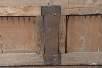 アンティーク建具　明治から大正期　上手物!　重厚な鉄板張りの大振り蔵戸1枚　(R-086489)