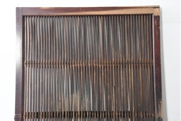 アンティーク建具　明治から大正期　総欅(ケヤキ)材　細やかな格子と素朴な佇まいが味わい深い格子蔵戸1枚　(R-086490)