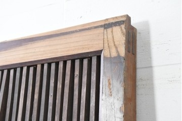 アンティーク建具　明治から大正期　総欅(ケヤキ)材　細やかな格子と素朴な佇まいが味わい深い格子蔵戸1枚　(R-086490)