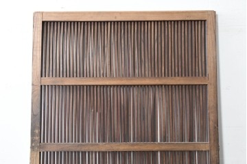 アンティーク建具　明治から大正期　総欅(ケヤキ)材　細やかな格子と素朴な佇まいが味わい深い格子蔵戸1枚　(R-086490)
