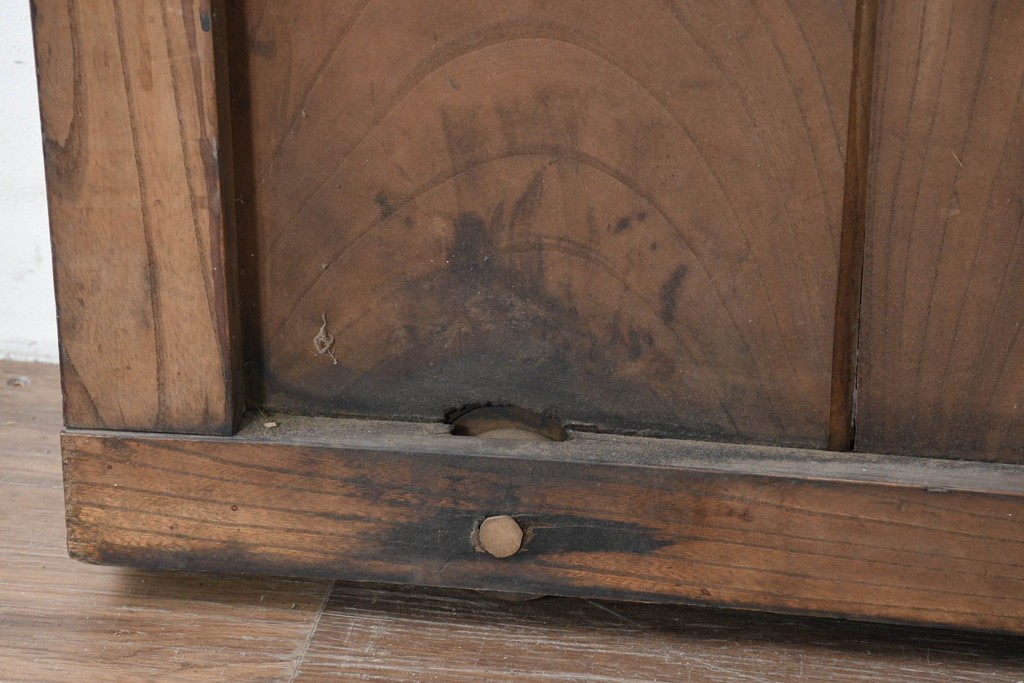 アンティーク建具　明治から大正期　総欅(ケヤキ)材　細やかな格子と素朴な佇まいが味わい深い格子蔵戸1枚　(R-086490)