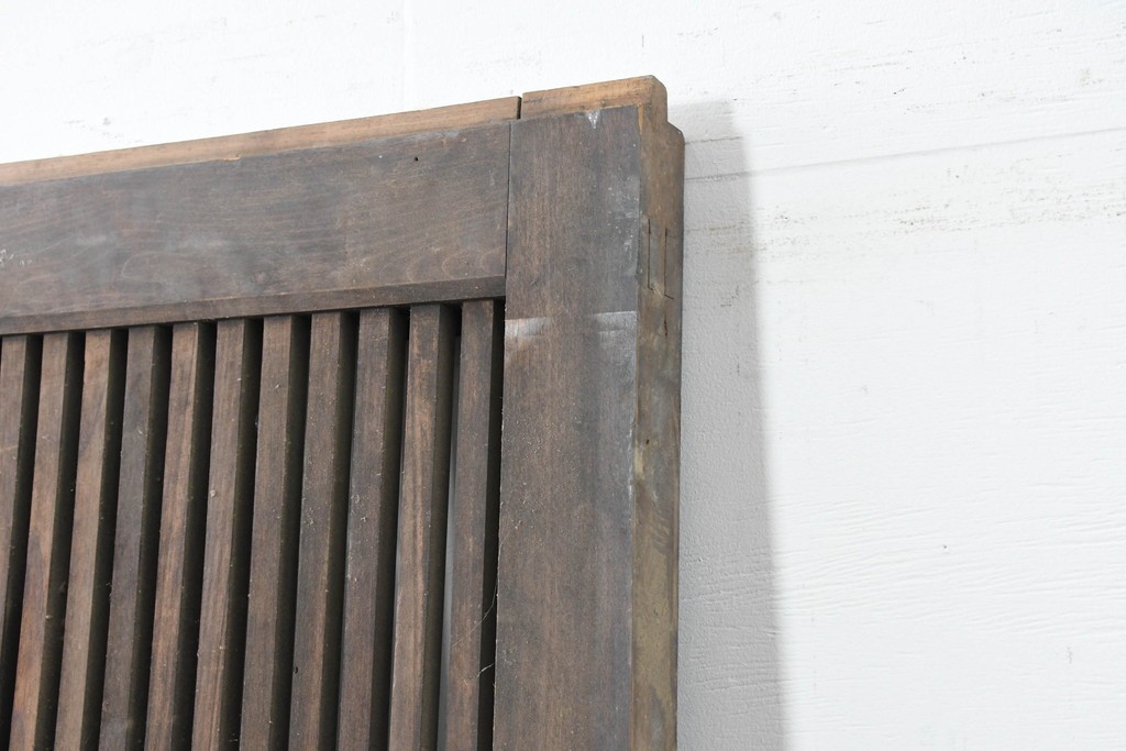 アンティーク建具　明治から大正期　木味の良い素朴な風合いと細格子が趣深いガラス入り格子蔵戸1枚　(R-086491)