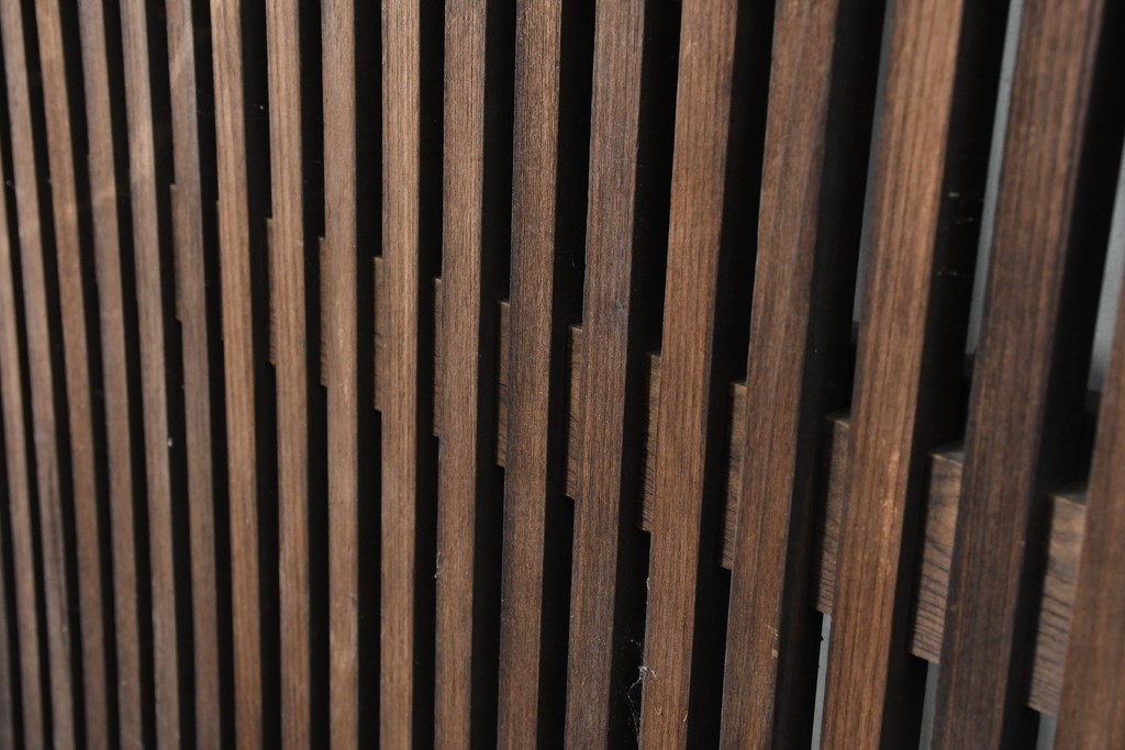 アンティーク建具　明治から大正期　木味の良い素朴な風合いと細格子が趣深いガラス入り格子蔵戸1枚　(R-086491)