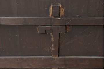 アンティーク建具　明治から大正期　木味の良い素朴な風合いと細格子が趣深いガラス入り格子蔵戸1枚　(R-086491)