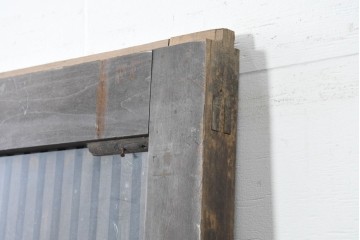 アンティーク建具　明治から大正期　木味の良い素朴な風合いと細格子が趣深いガラス入り格子蔵戸1枚　(R-086491)