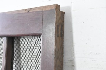 アンティーク建具　明治から大正期　上手物!　総欅(ケヤキ)材　格子と金網の組み合わせが趣ある狐格子蔵戸1枚　(R-086492)