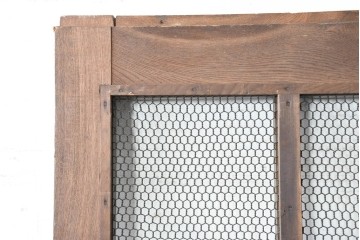 アンティーク建具　明治から大正期　上手物!　総欅(ケヤキ)材　格子と金網の組み合わせが趣ある狐格子蔵戸1枚　(R-086492)