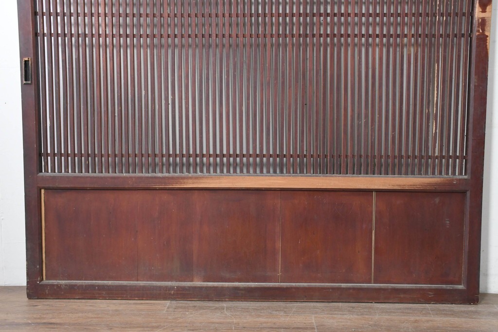 アンティーク建具　大正から昭和初期　細やかな格子が印象的な幅広の蔵戸1枚　(R-086493)