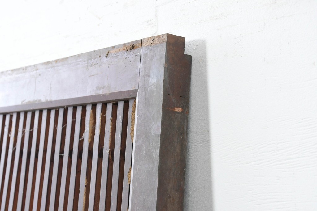 アンティーク建具　大正から昭和初期　細やかな格子が印象的な幅広の蔵戸1枚　(R-086493)