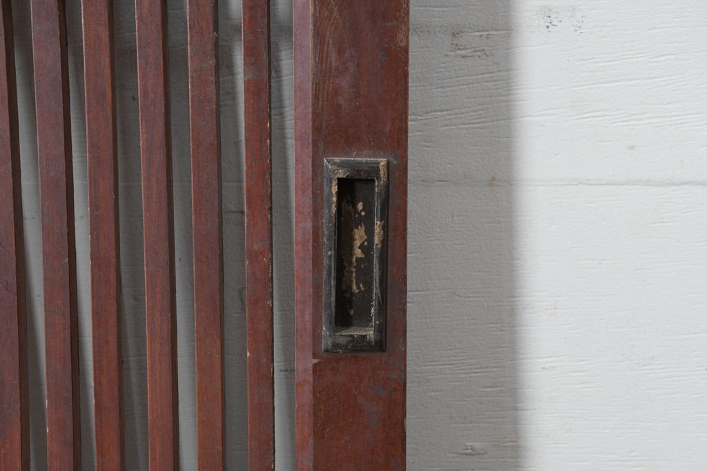 アンティーク建具　大正から昭和初期　細やかな格子が印象的な幅広の蔵戸1枚　(R-086493)