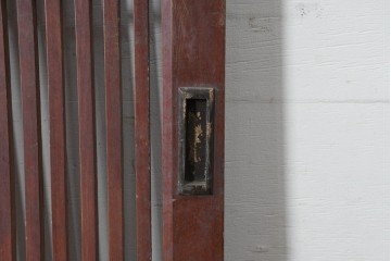 アンティーク建具　大正から昭和初期　細やかな格子が印象的な幅広の蔵戸1枚　(R-086493)
