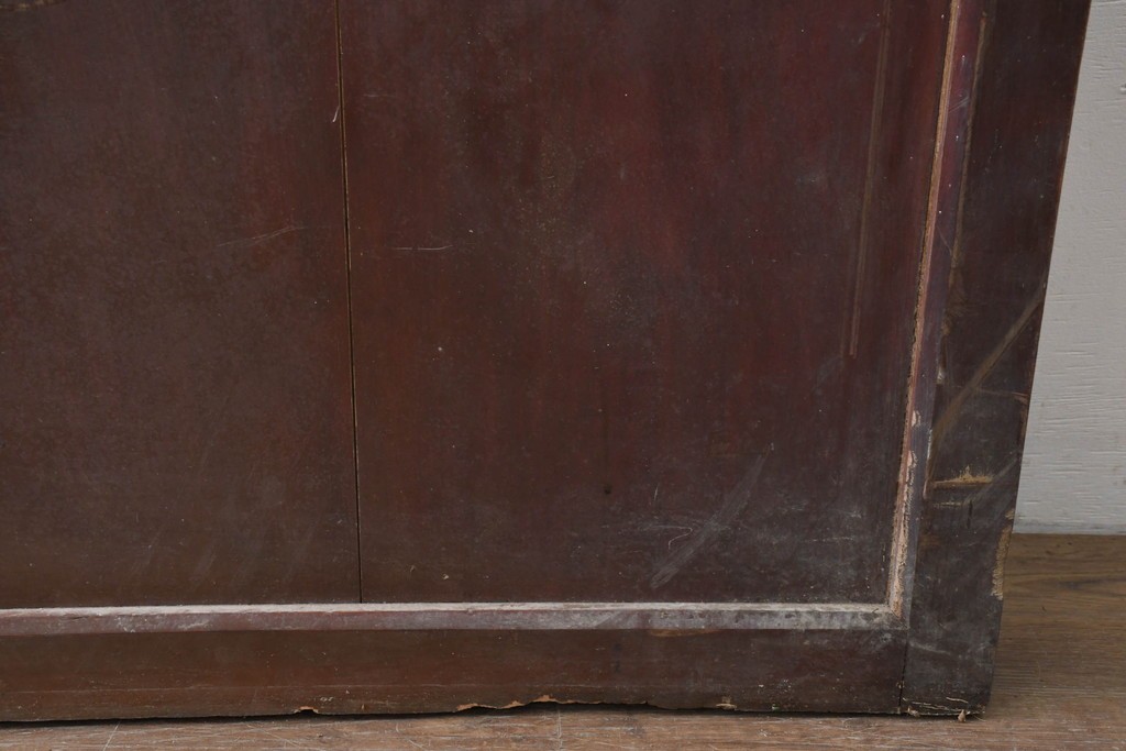 アンティーク建具　明治から大正期　落ち着いた漆塗りの風合いと重厚な金具が印象的な幅広蔵戸1枚　(R-086495)