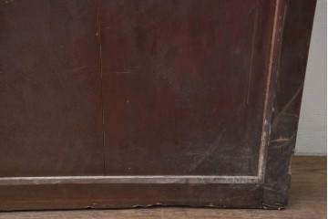 アンティーク建具　明治から大正期　落ち着いた漆塗りの風合いと重厚な金具が印象的な幅広蔵戸1枚　(R-086495)