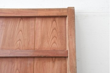 アンティーク建具　明治から大正期　落ち着いた漆塗りの風合いと重厚な金具が印象的な幅広蔵戸1枚　(R-086495)