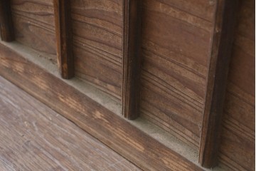 アンティーク建具　明治から大正期　木味豊かな風合いと細格子が美しい格子蔵戸1枚　(R-086496)