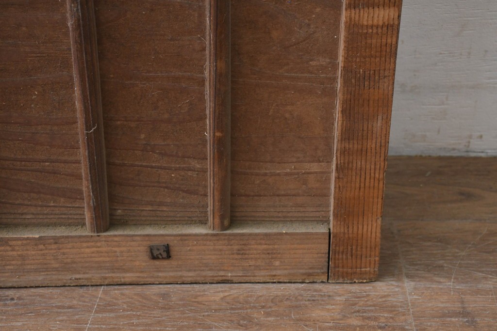 アンティーク建具　明治から大正期　木味豊かな風合いと細格子が美しい格子蔵戸1枚　(R-086496)