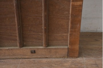 アンティーク建具　明治から大正期　木味豊かな風合いと細格子が美しい格子蔵戸1枚　(R-086496)