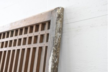 アンティーク建具　明治から大正期　木味豊かな風合いと細格子が美しい格子蔵戸1枚　(R-086496)