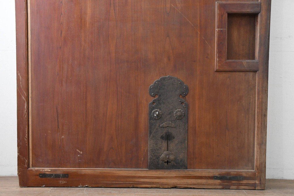 アンティーク建具　明治から大正期　上手物!　新潟産　総欅(ケヤキ)材　大振りで重厚な蔵戸1枚　(R-086497)