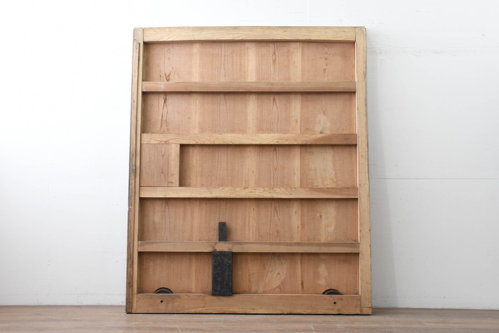 アンティーク建具　明治から大正期　上手物!　新潟産　総欅(ケヤキ)材　大振りで重厚な蔵戸1枚　(R-086497)