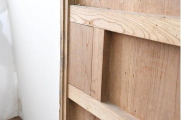 アンティーク建具　明治から大正期　上手物!　新潟産　総欅(ケヤキ)材　大振りで重厚な蔵戸1枚　(R-086497)