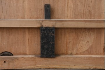 アンティーク建具　明治から大正期　上手物!　新潟産　総欅(ケヤキ)材　大振りで重厚な蔵戸1枚　(R-086497)