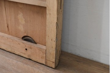 アンティーク建具　明治から大正期　上手物!　新潟産　総欅(ケヤキ)材　大振りで重厚な蔵戸1枚　(R-086497)