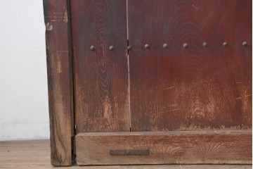 アンティーク建具　明治から大正期　重厚な金具と繊細な縦格子が調和する幅広格子蔵戸1枚　(R-086498)