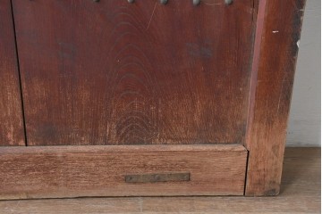 アンティーク建具　明治から大正期　重厚な金具と繊細な縦格子が調和する幅広格子蔵戸1枚　(R-086498)