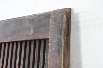 アンティーク建具　明治から大正期　重厚な金具と繊細な縦格子が調和する幅広格子蔵戸1枚　(R-086498)