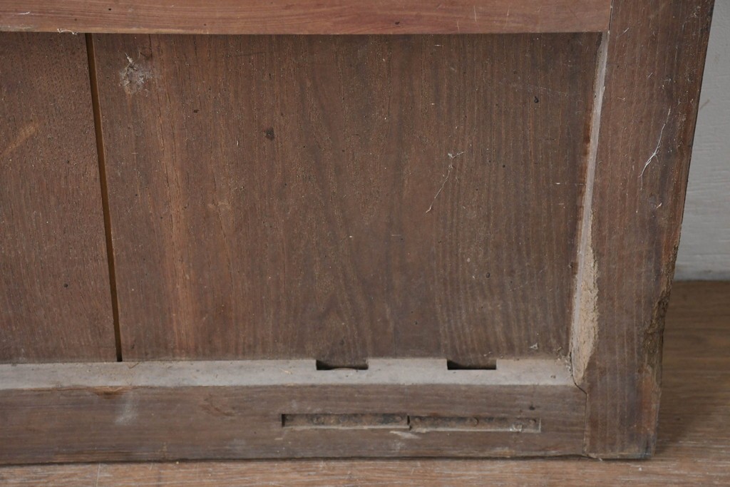 アンティーク建具　明治から大正期　漆塗り　風格ある佇まいの蔵戸1枚　(R-086499)