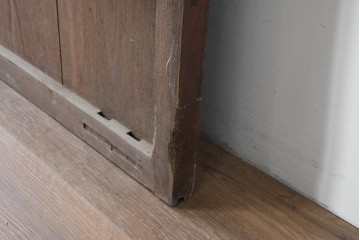アンティーク建具　明治から大正期　漆塗り　風格ある佇まいの蔵戸1枚　(R-086499)